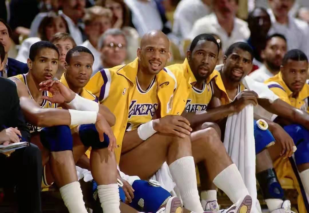 今日21中14砍33分9板9助 弗拉格谈圣诞愿望清单：想赢更多的比赛（21投14中砍33分9板9助，弗拉格谈圣诞心愿：希望赢下更多比赛）