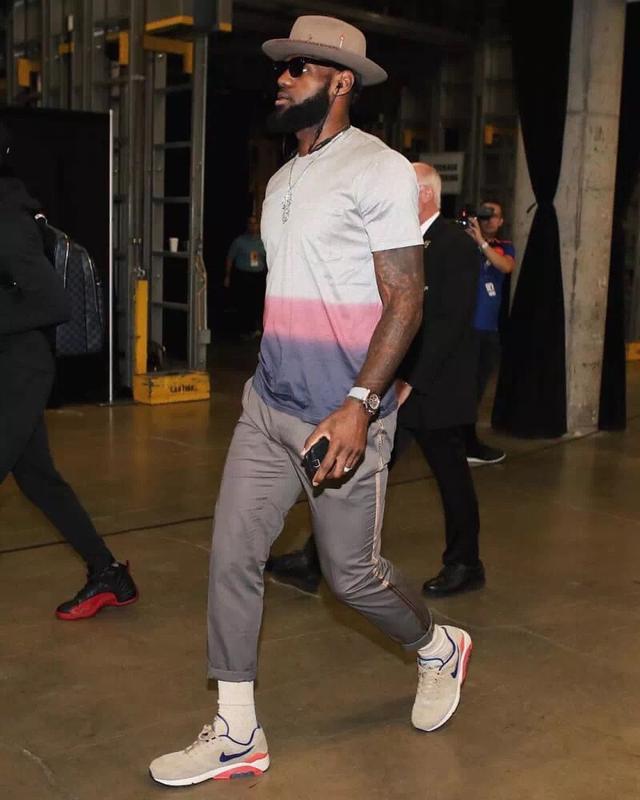 杰拉德：卡雷拉斯给了对手太大空间；吕迪格送点很愚蠢（杰拉德：卡雷拉斯防守空当过大；吕迪格送点行为实在愚蠢）