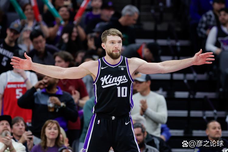 劳塔罗进球后比出A字，把进球献给受伤的前队友阿什拉夫（劳塔罗破门后摆出“A”手势，致敬受伤的昔日队友阿什拉夫）