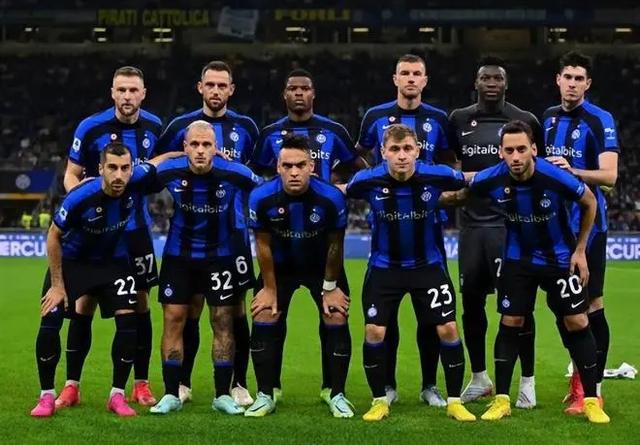 成都蓉城：中超外战的绝对标兵，细节与精神的完美结合（成都蓉城：中超外战标杆，细节打磨与精神气质相辅相成）