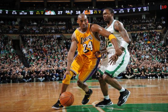 NBA战报：拉文42分6板，国王127-111轻取热火（NBA快讯：拉文轰42分6篮板，国王127-111大胜热火）