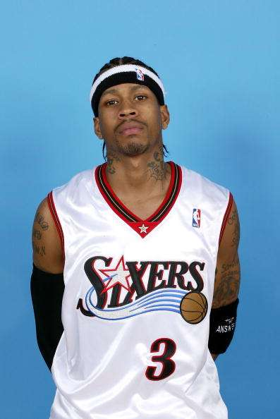 皇马四将染黄，贝林厄姆违规进场遭警告（皇马四人领黄，贝林厄姆违规入场被警告）