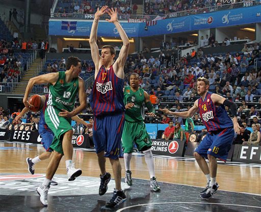 足球评论员如何分析比赛？（足球赛事解读：评论员的分析思路）