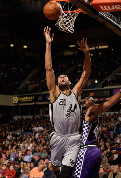 12月26日西部巅峰对决！掘金主场迎战森林狼 约基奇能否率队捍卫高原主场？（12月26日西部强强对话：掘金主场迎战森林狼，约基奇能否守护高原堡垒？）