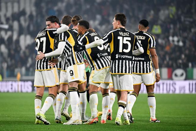 碾压！詹姆斯生涯对阵猛龙58胜18负，场均28+8+7（詹皇统治猛龙：生涯58胜18负，场均28分8板7助）