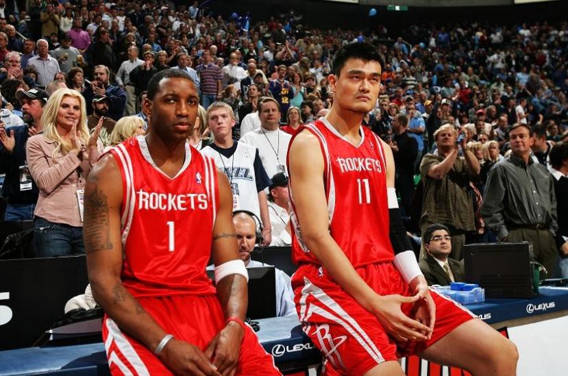 皇马欧冠客战利物浦大名单：阿诺德战旧主，贝林、姆巴佩在列（皇马欧冠客场挑战利物浦名单出炉：阿诺德对阵老东家，贝林与姆巴佩入选）