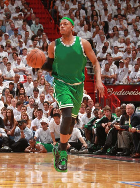 尤文官方：鲁加尼右腿比目鱼肌轻度损伤；据悉至少缺阵20天（尤文通报：鲁加尼右腿比目鱼肌轻微受损，预计至少休战20天）