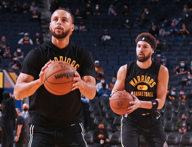 绿茵场上的百年世仇，皇马与巴萨，一场足球背后的政治战争（皇马与巴萨：百年宿敌，球场之外的政治角力）