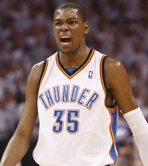 赵佳楠：我们拥有全世界最好的球迷，非常感谢大连球迷的支持（赵佳楠：我们的球迷是世界顶级，感谢大连球迷的一路支持）